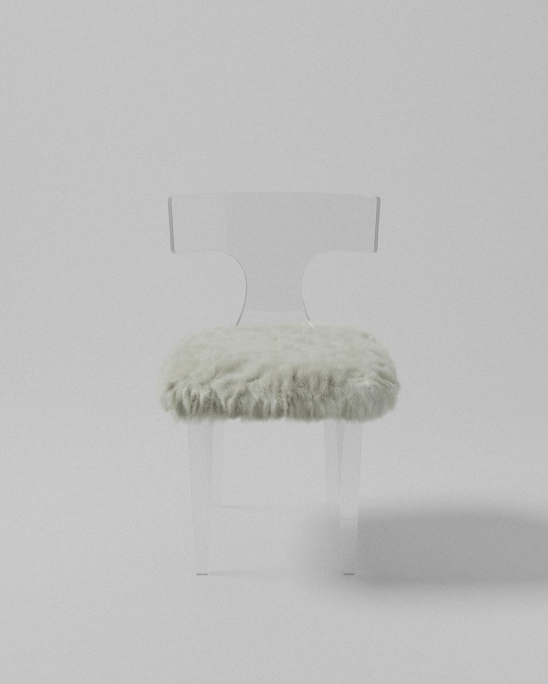 Marilyn acrylic chair – Clear acrylic chair with fur cushion front view | MUÑIZ Miami
