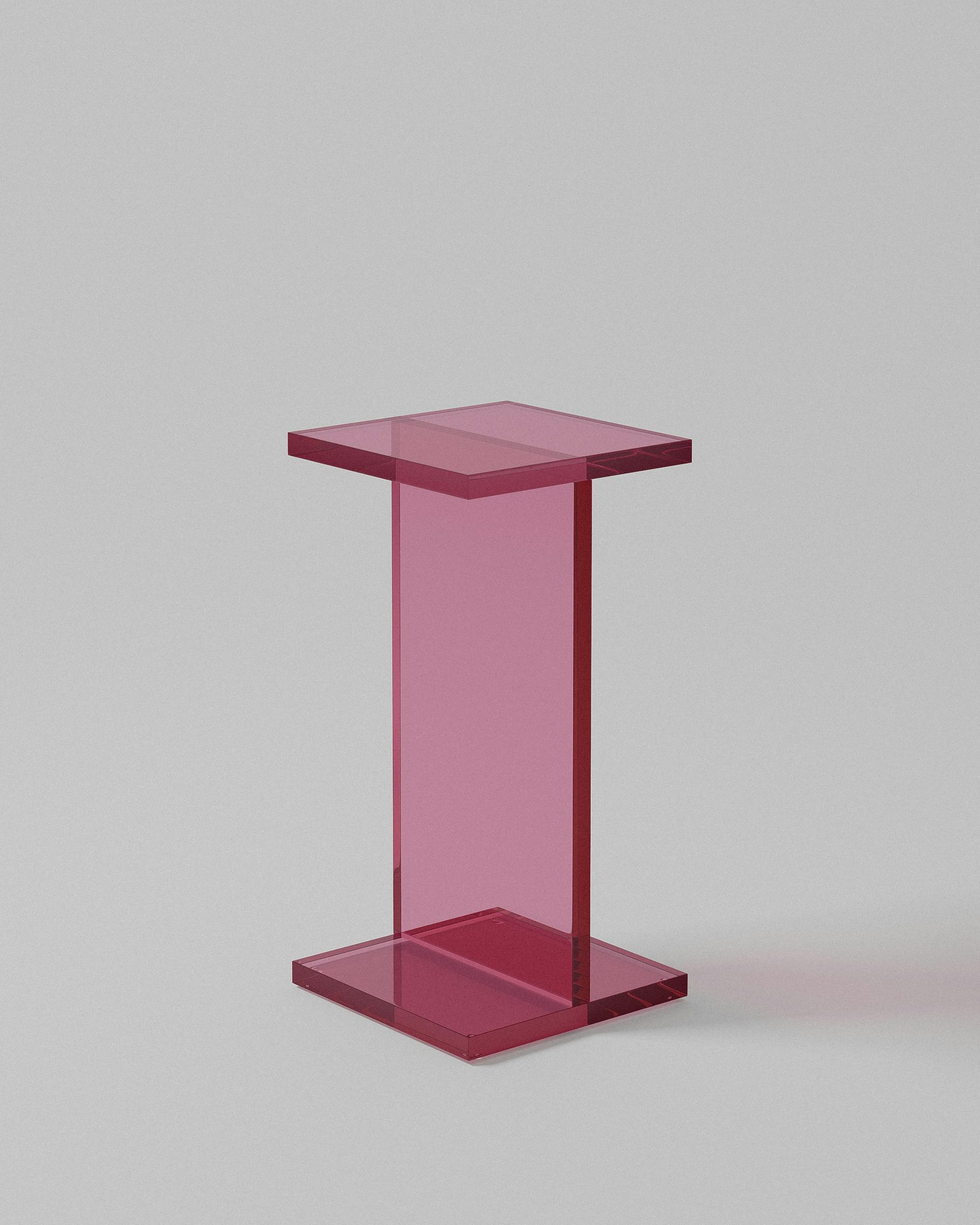 I-Beam acrylic end table – raspberry acrylic | MUÑIZ Miami