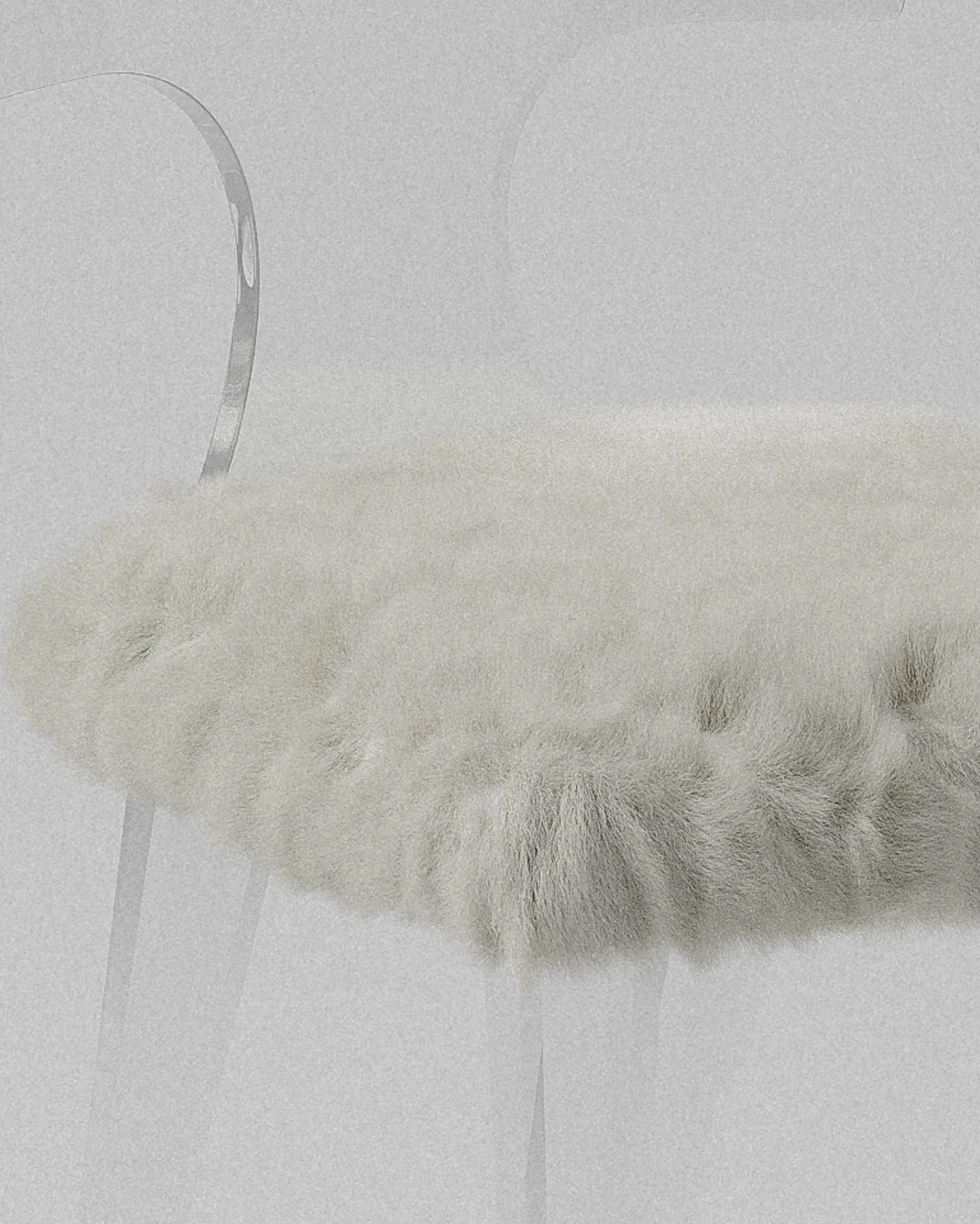 Marilyn acrylic chair – Translucent acrylic chair & fluffy white fur | MUÑIZ Miami